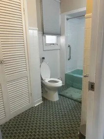 Apt with utilities, wifi, a compact parking space, & on-site laundry near NYC! - Image 3