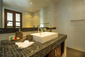 SEMINYAK, Great Value, 7 Bdr, New, Close To Beach - Image 2