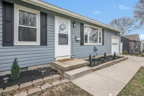 Unique Renovated 2 bedroom home - Image 5