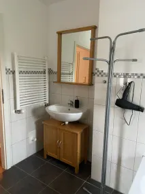 „Haus am See\" - eine Auszeit für die ganze Familie☀️> 🏡☀️insta hausamseekrems☀️🏡 - Image 5