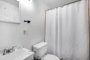 🚇 Modern 2BR Getaway | Fast Metro Link ✨ - Image 4