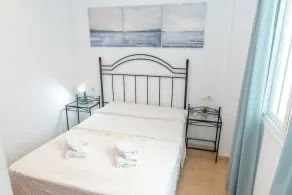 Loft with Andalusian Patio, 5 min from the beach and in the historic centre. - Image 4