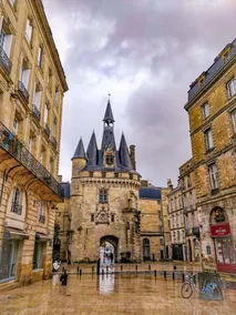 Superb townhouse with jacuzzi in Bordeaux - Image 3