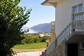 Maison avec vue sur la plage paradisiaque - Image 2