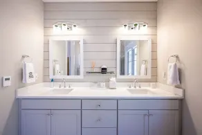 Diamond Ridge: Modern Luxury, Ultimate Long-Range Mountain Views  - Image 4