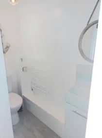 Beautiful family sized holiday home 1 minute from the beach - Image 4