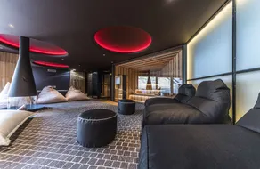 Romantic escape in luxury Italian villa, - Image 3