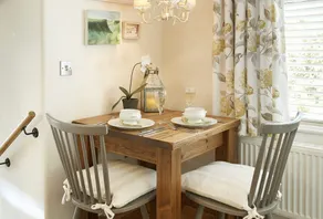 A beautiful one bedroom detached cottage, perfect for romantic breaks in the Peak District. - Image 4