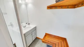 Artist Retreat with private pool in the Hamptons - Image 2