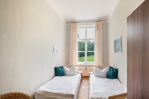 Apartment 'Ferienwohnung 8' with Shared Terrace and Shared Garden - Image 4