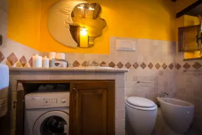 Petite villa avec jardin et grande piscine privée - Image 4