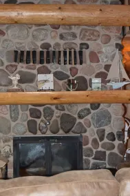 Stay in Wonderful Cabin on Lac La Belle, Ski Mount Bohemia, Snowmobile - Image 2