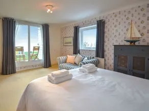 3 chambres à coucher à Rustington - Image 3