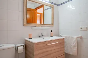 Apartment with Air Conditioning, Pool, Wi-Fi, Balcony, and Near the Beach - Image 4