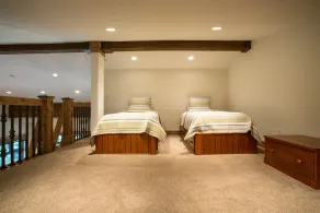 Silver Aspen - Five Bedroom Loft Luxury Townhome Hotel Room - Image 2