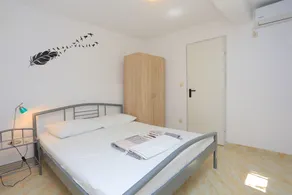 1-Zimmer-Ferienwohnung mit Terrasse und Meerblick Duce, Omis (A-18302-a) - Image 4