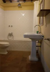 Romantic House - Image 3