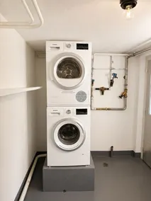 Hus med trädgård och fantastisk utsikt i Meggen - Image 2