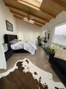 Huron Waterfront Cottage/16+ Guests/Hottub/Outdoor Shower/2 pets/private Beach. - Image 4