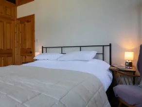 THE DAIRY, romantic, character holiday cottage in Malborough - Image 4