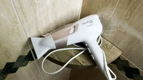 Low Price Modern Apartment Aircon & Filter Water - Image 5