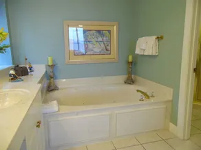 Nouveaux meubles, nouveau décor! Grande unité au 5ème étage! - Image 4