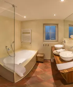 Vacation apartment La Pergola, 125 sqm, 2 bedrooms, max. 4 persons - Image 2