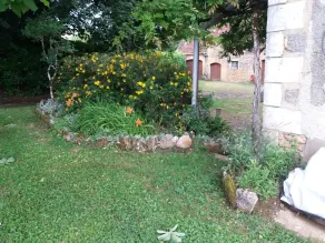 Maison de Campagne Spacieuse et Rénovée Proche de Lascaux, 6 Personnes - Image 5