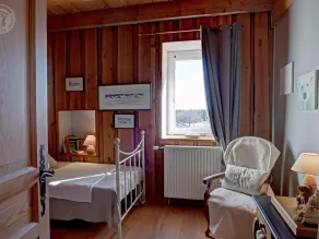 Charming cottage near ski trails, 2 bedrooms - Image 4