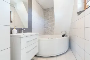 Apartament Queen 1 z Jacuzzi i widokiem na Tatry - Image 4