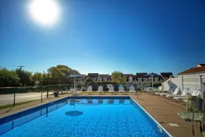 Beautiful 2 bedroom suite with full amenities at Village by the Sea - Image 3