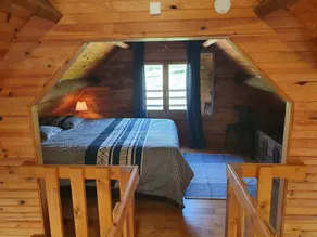 SunnySide Chalet, Ideal for 6 People. Relax in this tranquil setting - Image 4
