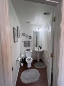 1 Mi to Colonial Beach Boardwalk! Cozy Family Home - Image 5