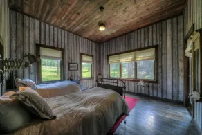 Majestic Cabin near Mount Rushmore - Image 5