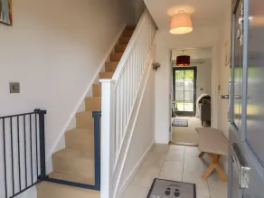 9 OAKS COURT, pet friendly, country holiday cottage in Aldeburgh - Image 2