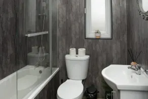 2-Bed Flat Wishaw Free Parking Family-Friendly - Image 4