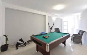 Ten-Bedroom Holiday Home In Duce - Image 2