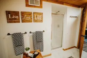 Romantic lakefront chalet w/hot tub - Image 4
