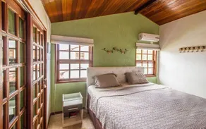 Excellent house in a gated community with total security, 24-hour concierge, 4 suites. - Image 5