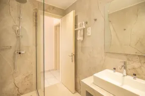 Villa spacieuse, grande piscine privée, vue fantastique sur la mer, WiFi. A / C - Image 3