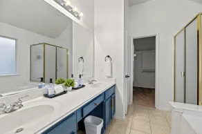 Dallas Rare find, Free Wi-Fi, Long Stay discount - Image 5