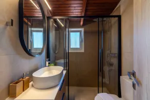 Luxury Garden Villa - Elegant rural retreat, heated pool - Image 3