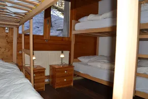 Outside: apartment for 8 people on the 2nd floor, balcony. -Interior: 115 m2, entrance hall, living - Image 4
