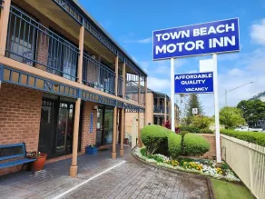 Town Beach Motor Inn Port Macquarie - Image 5