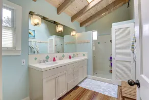 Immaculate Beach House with Great Views Of Mt Tam - Image 2