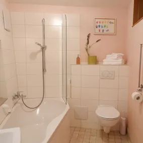 NY! vid FeWo-direkt: soligt 65 kvm mitt i gamla stan, lugnt läge! - Image 3