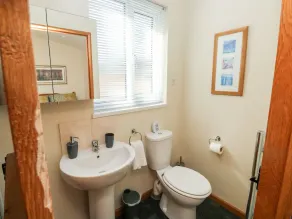 GLOCCAMAURA, pet friendly, with hot tub in Bovey Tracey - Image 4