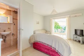 Seaview Terrace Haven-Perfect Location By The Sea - Image 5