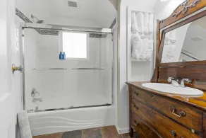 Long Stays Welcome |Easy Walk to College |Downtown CDA |Large Backyard, Game Room, Pet-Friendly - Image 2