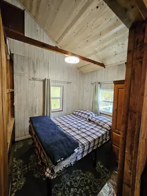 Newly Renovated 2 Bedroom Cabin - Sandy Beach/Firepit/Boating & More - Image 3